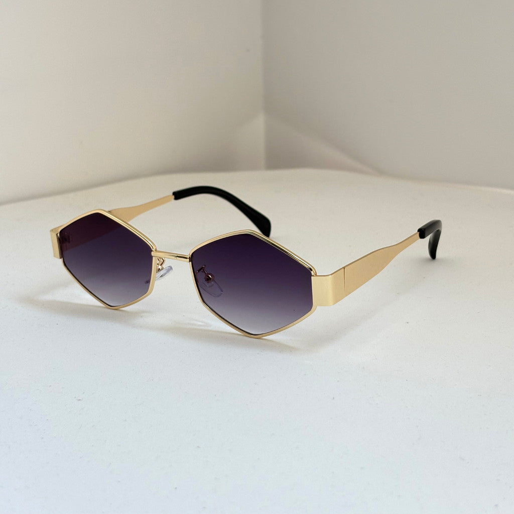 Óculos de Sol Triangular Feminino Lume